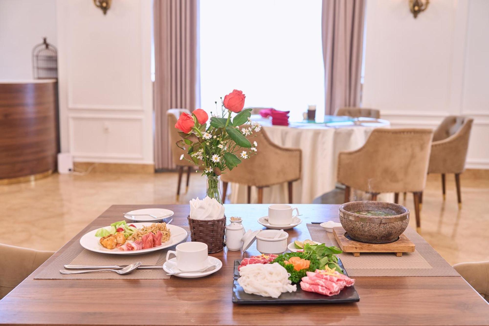 Le Haute Hotel Хайфон Екстер'єр фото